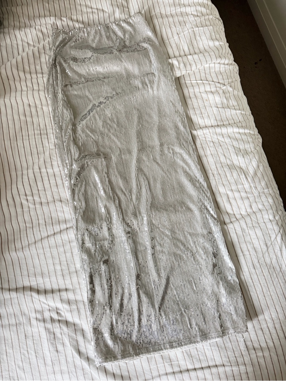 Boohoo Silver Sequin Maxi Skirt size 8 like new